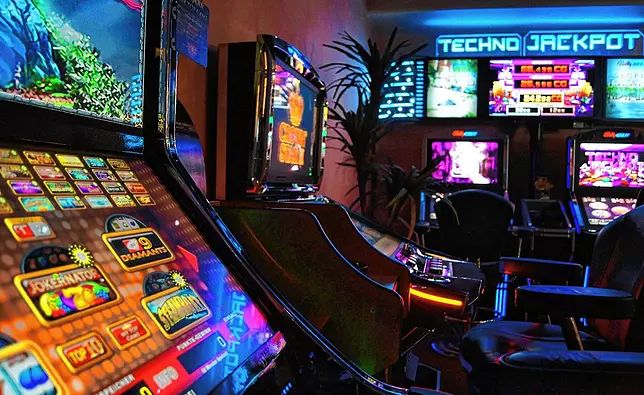 پاکستان میں Jackpot Games کا آن لائن کیسینو سیکشن کھولیں۔